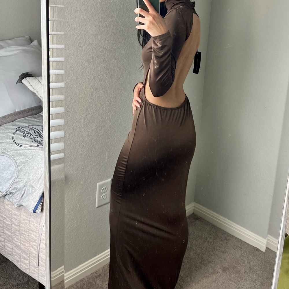 NET PLT Dress - Picture 2 of 3